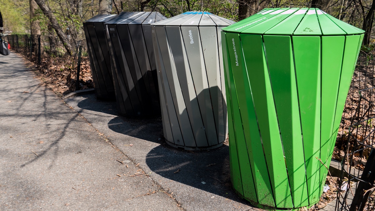 Top 5 Best Collapsible Trash Cans for Camping